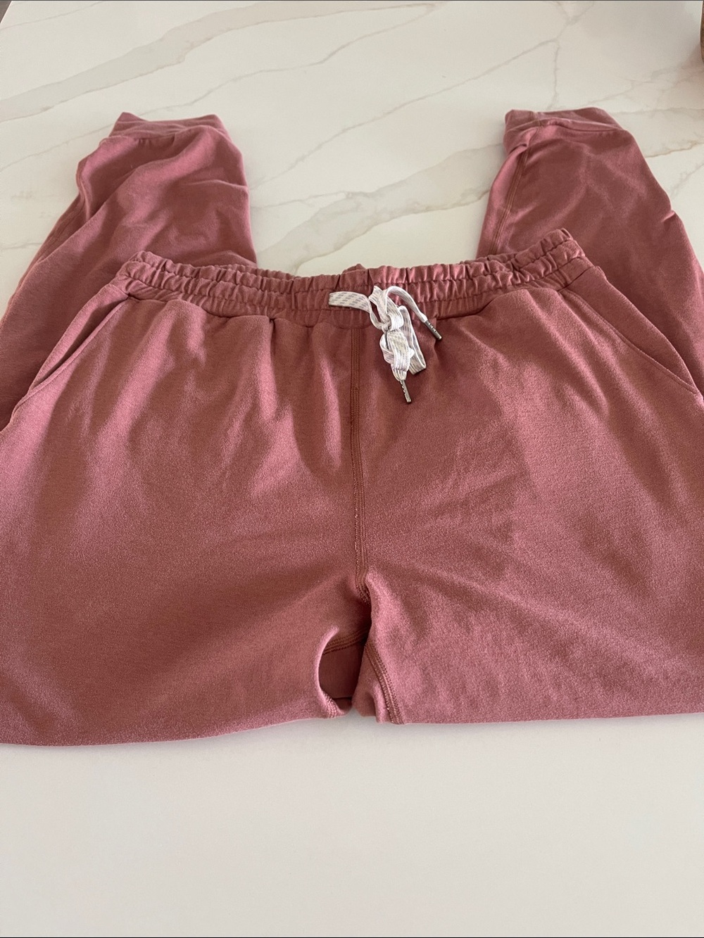 Vuori Halo Performance Jogger Rose Pink size medium tall